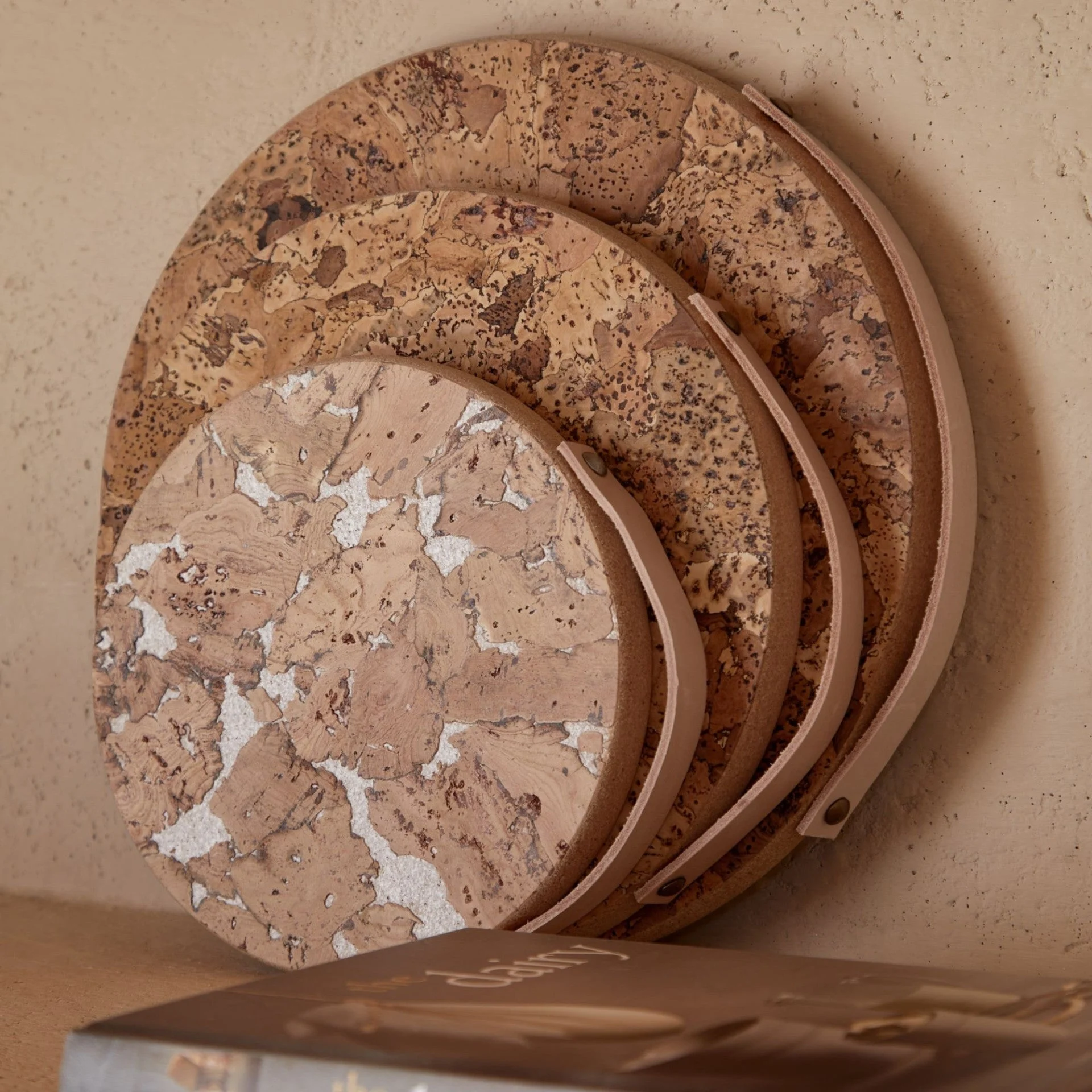 Cork Trivet w. Leather Handle