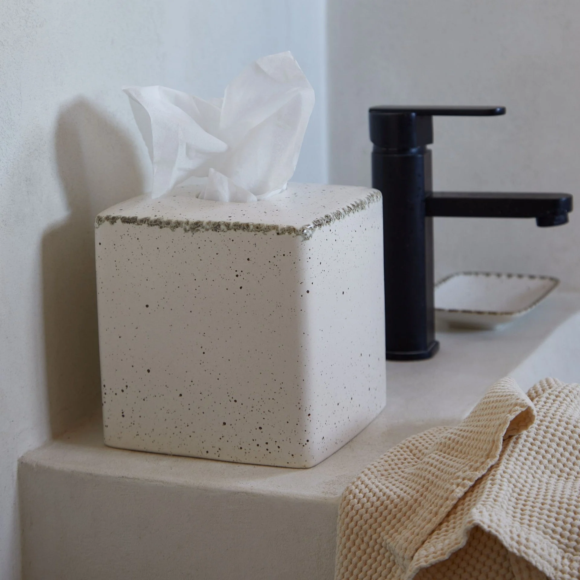 Toscana 6" Tissue Box