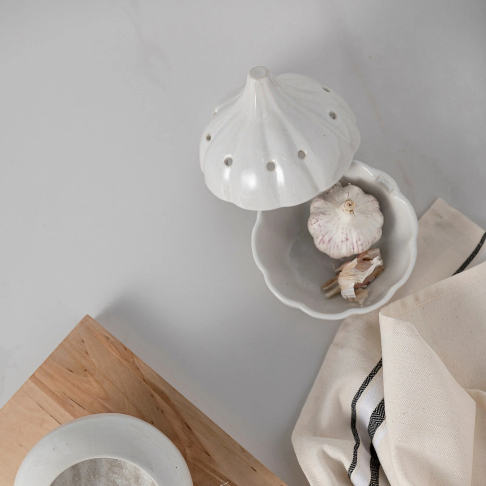 Fattoria 5" Garlic Canister