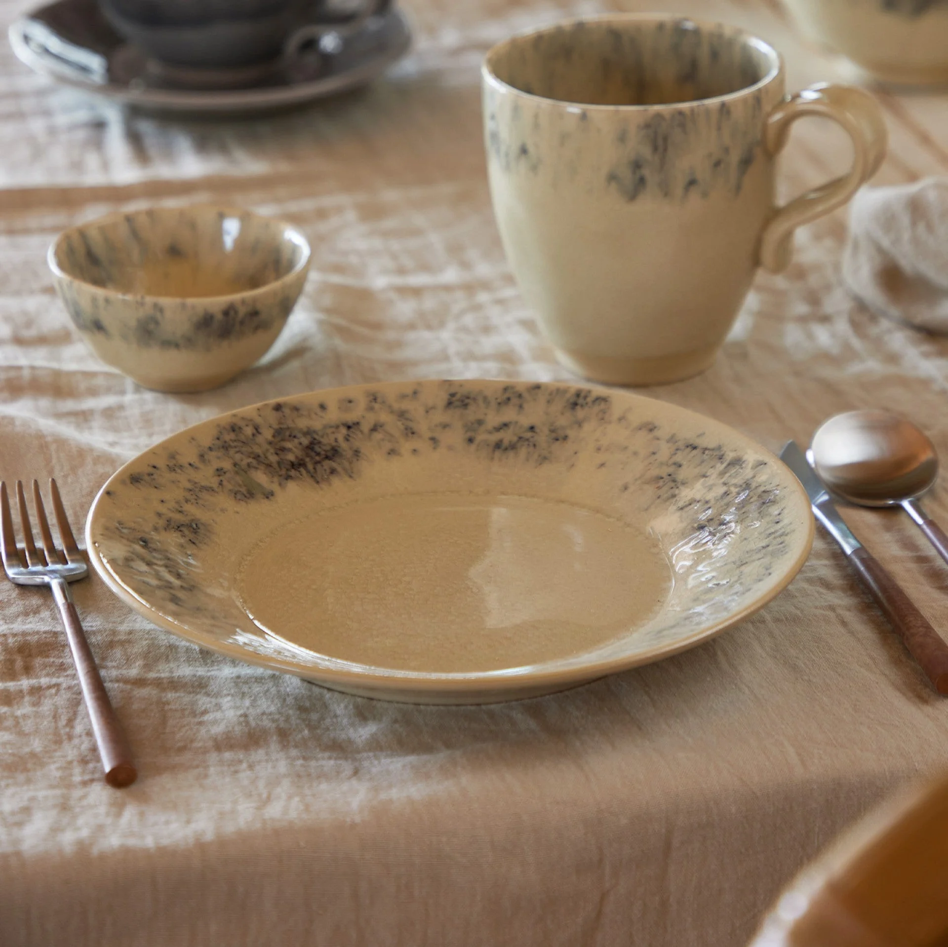 Madeira 11" Dinner Plate