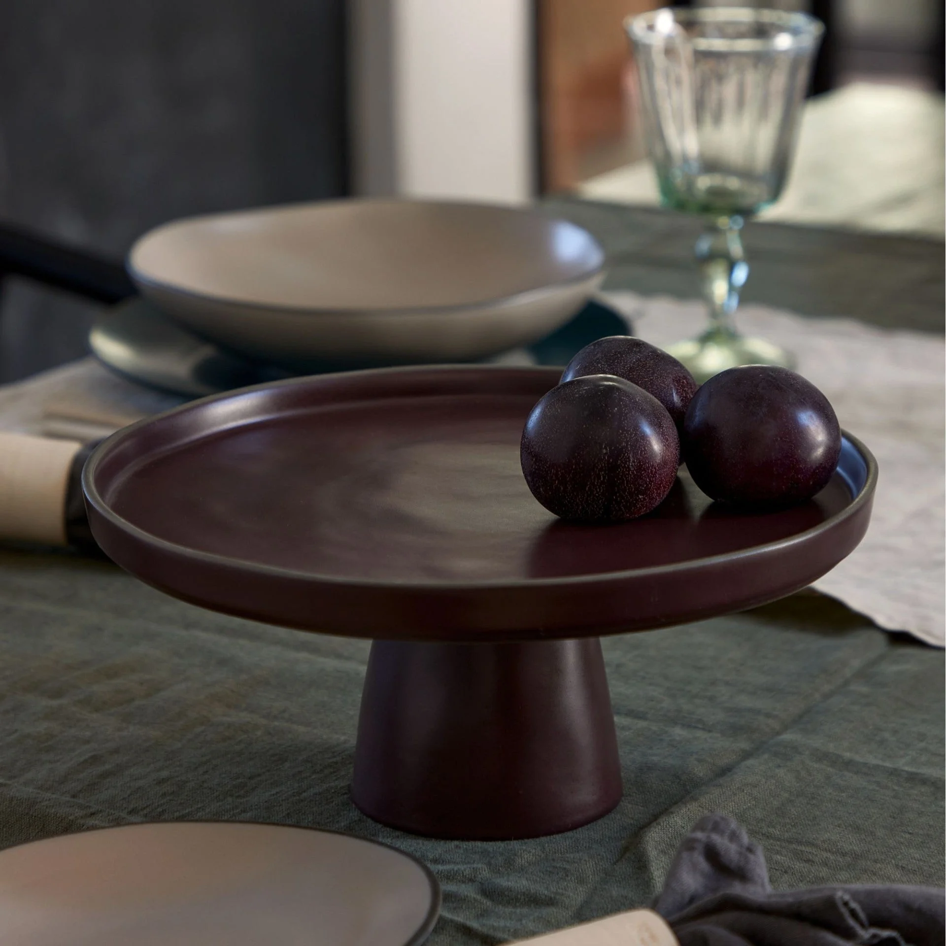 Stacked Organic 11" Footed Plate