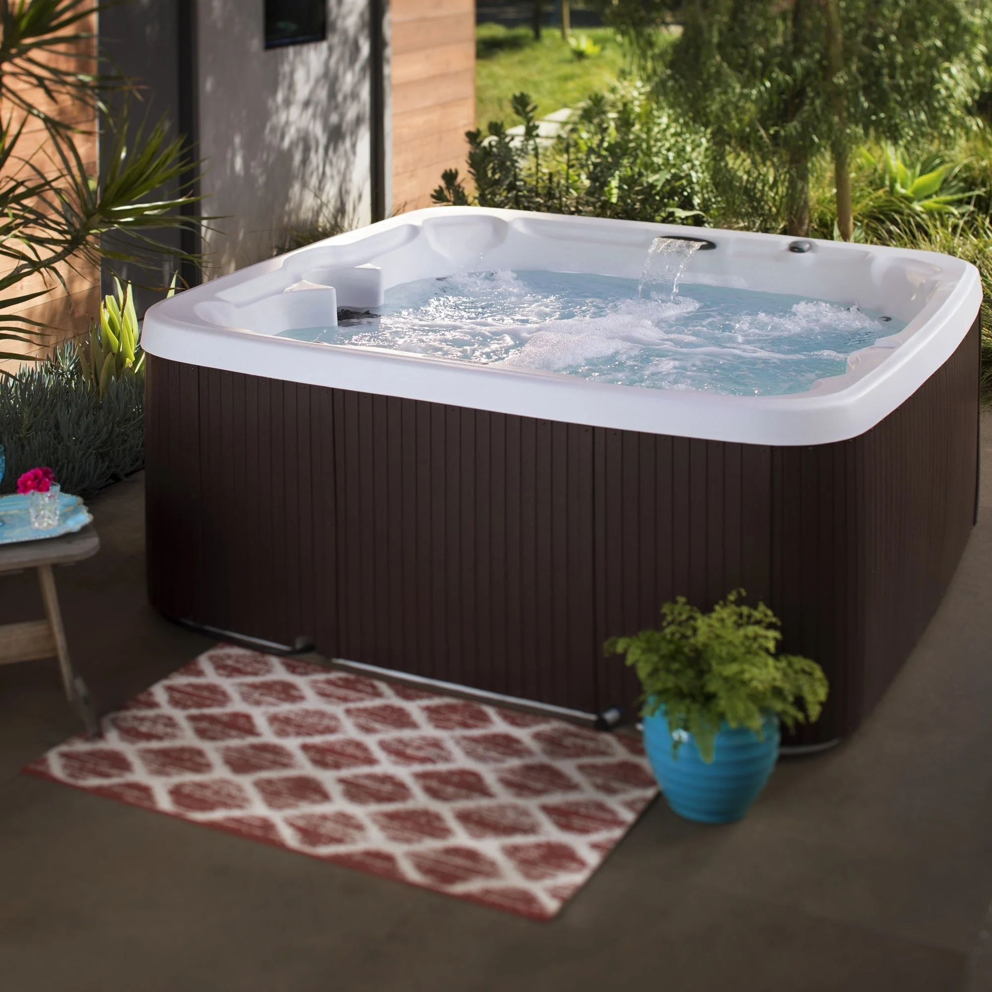 Lifesmart LS450DX 7-Person 22-Jet 110v Plug and Play Spa with Waterfall