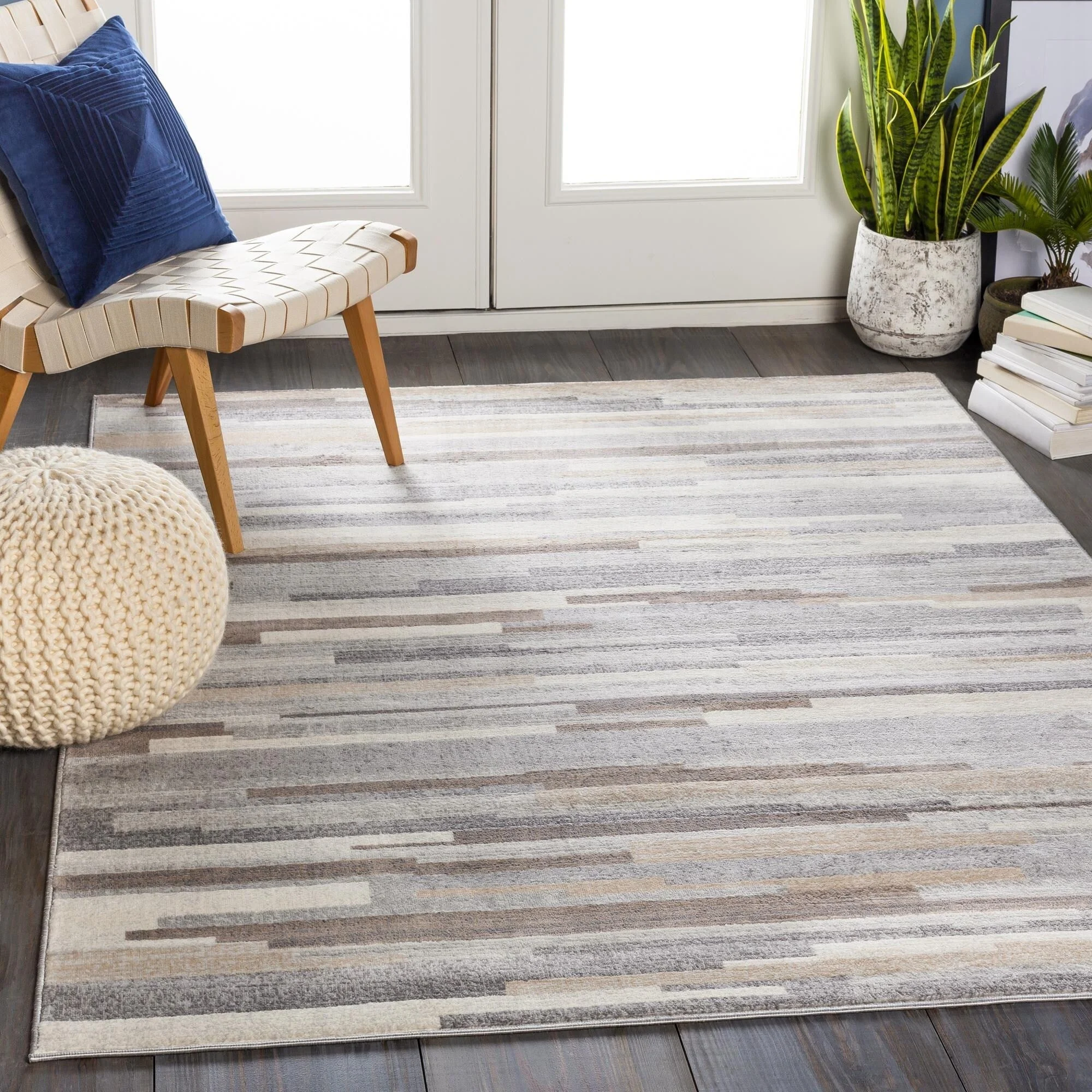 Livabliss Roma Minimalist Medallion Area Rug