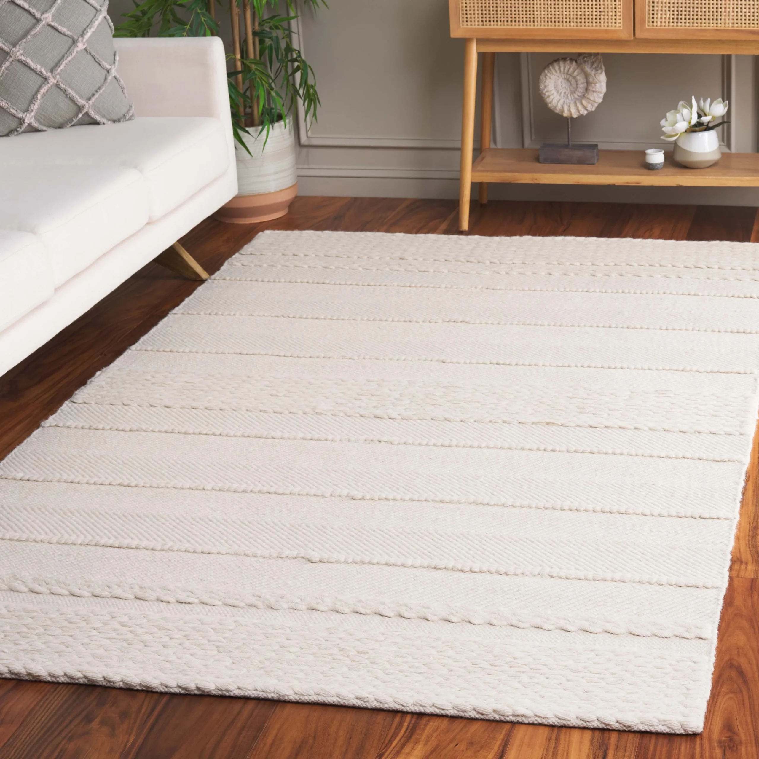 SAFAVIEH Handmade Natura Ardy Wool Rug