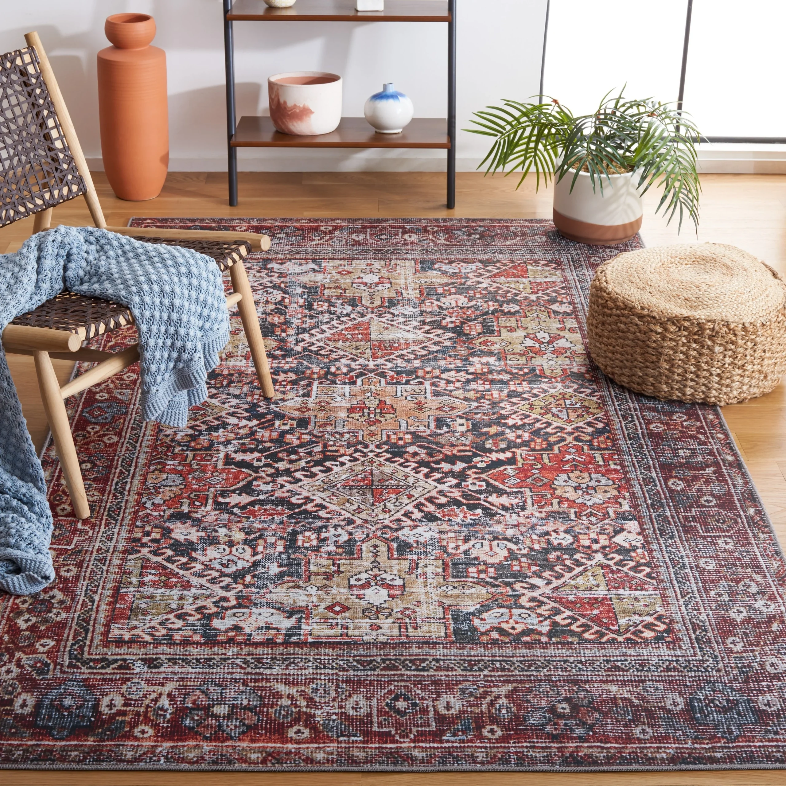 SAFAVIEH Tucson Machine Washable Slip Resistant Eldora Traditional Rug