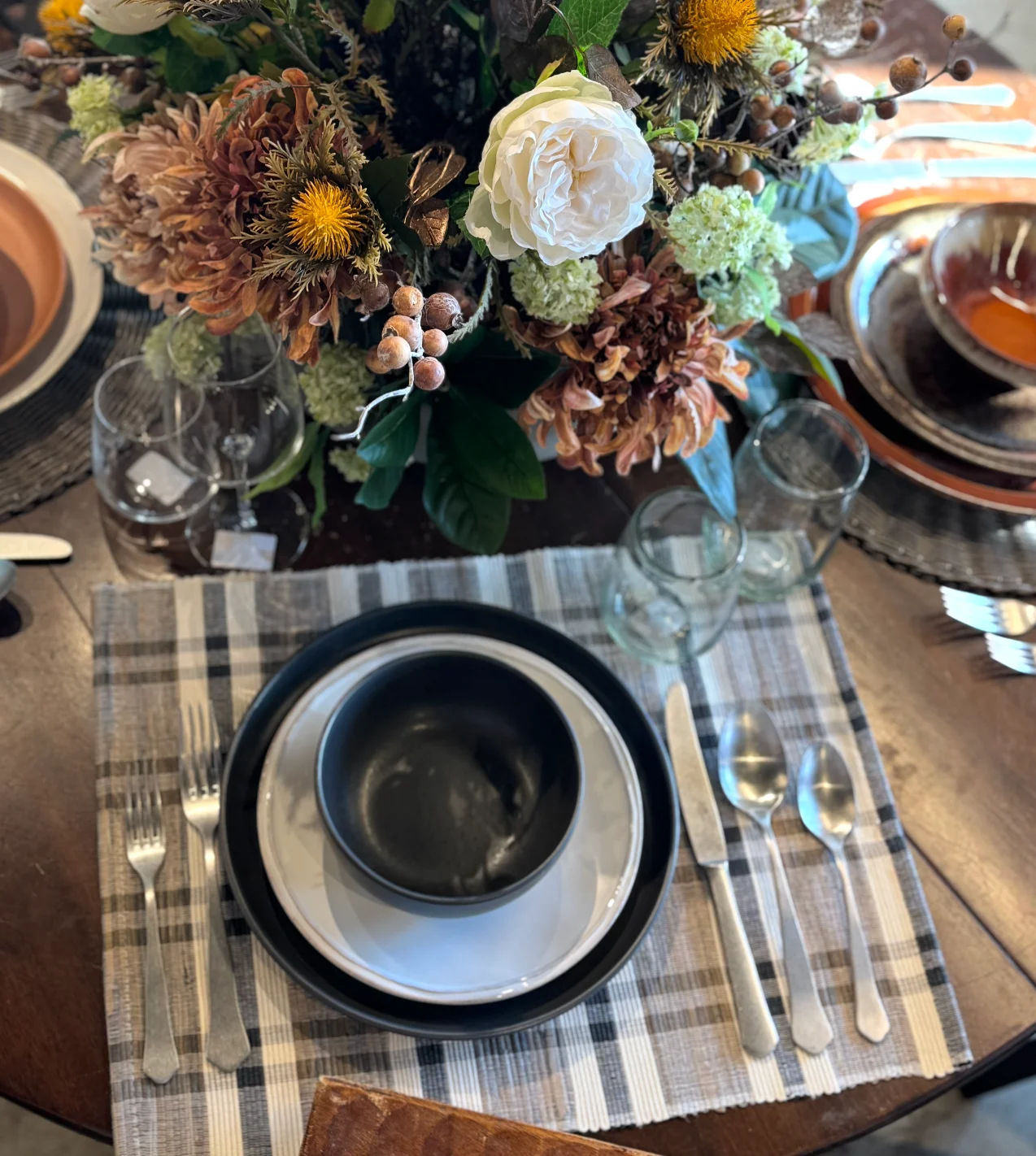 Costa Nova Brisa Fontana & Pacifica Tablescape