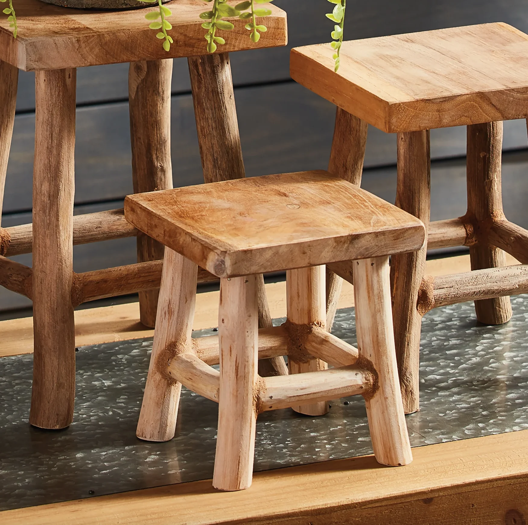 Ewan Teak Stand