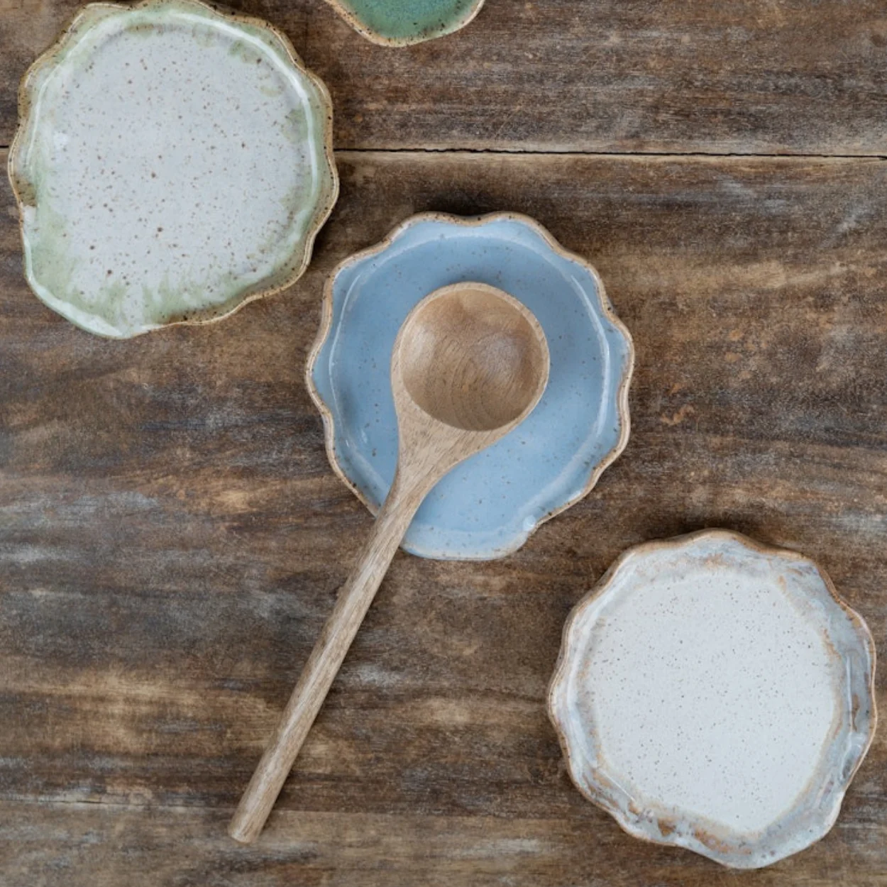 Etta B Ruffled Spoon Rest