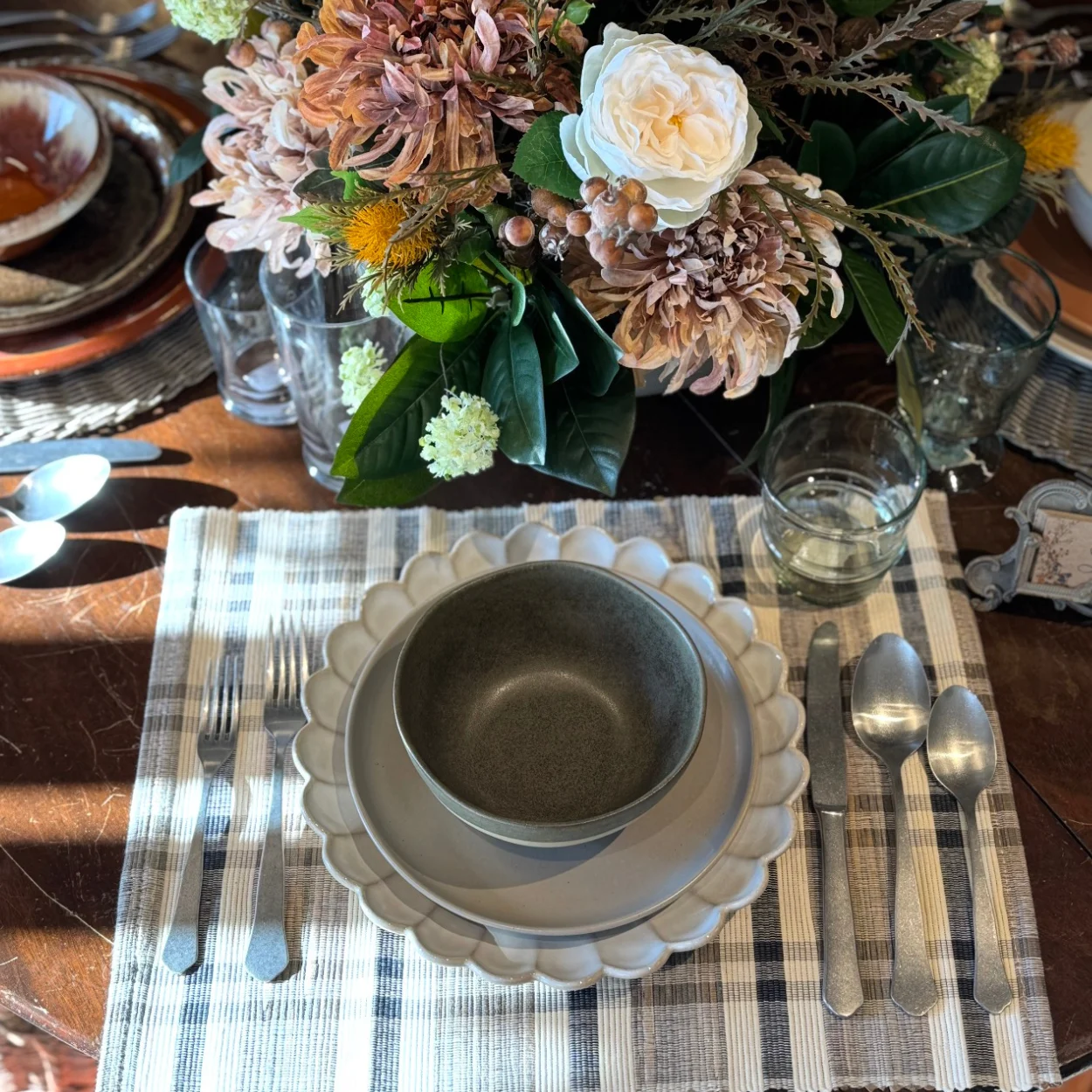 Marrakesh, Arenito & Pacifica Terracotta Tablescape
