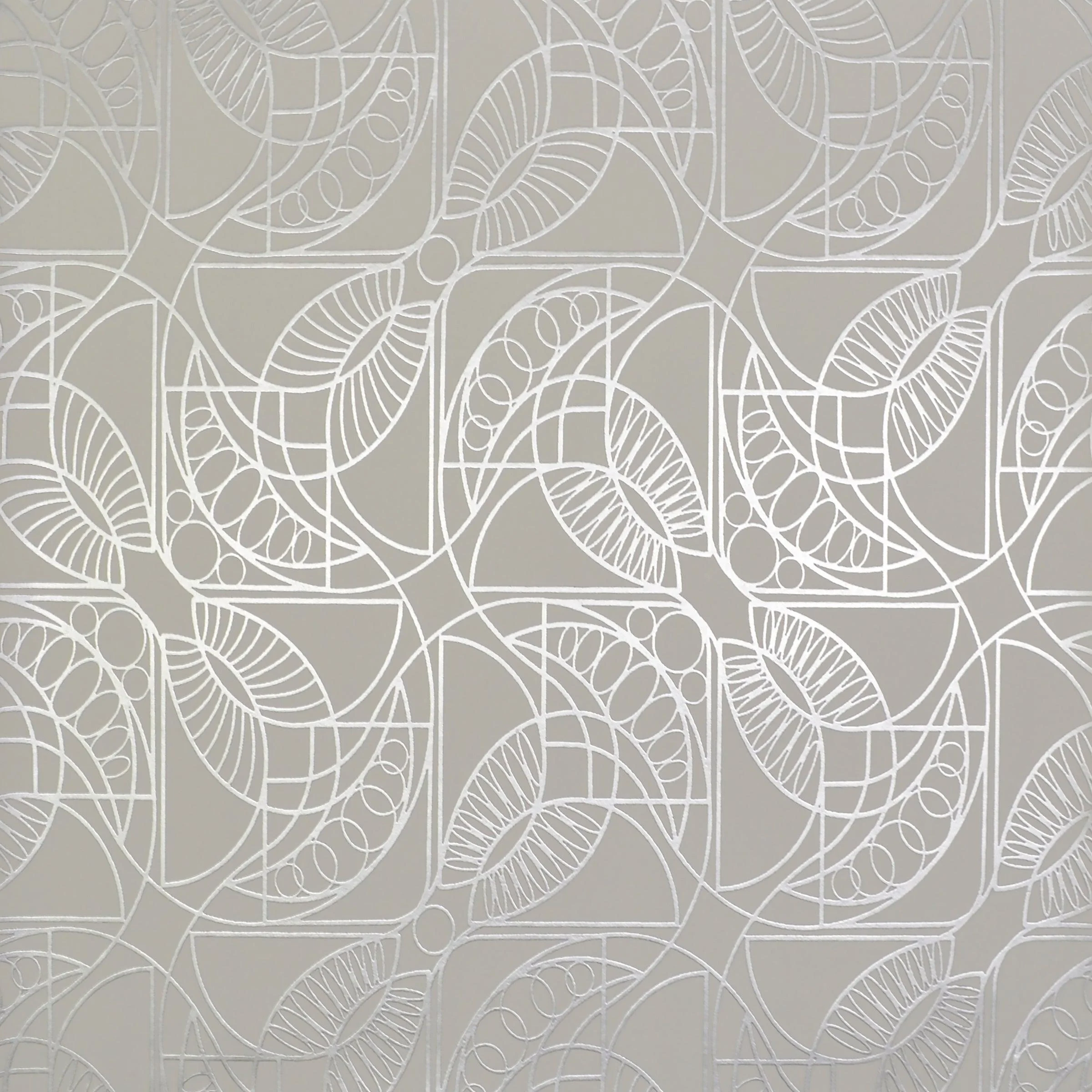 Cartouche Wallpaper // White & Silver