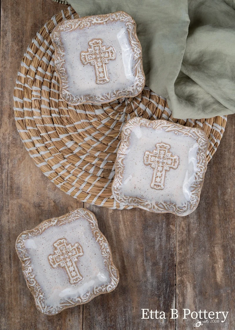 Etta B Grace Cross Dish